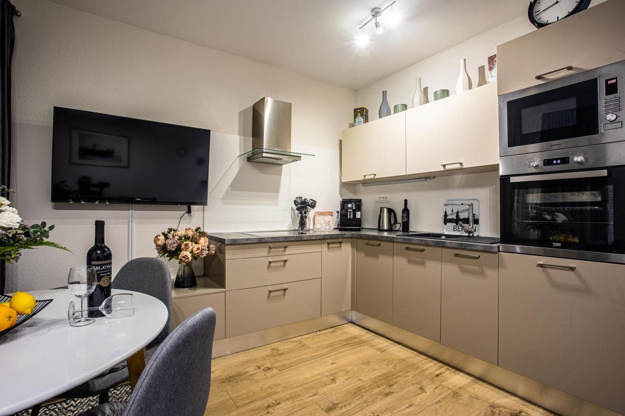 Luxusapartment Nav Podstrana Eksteriør billede